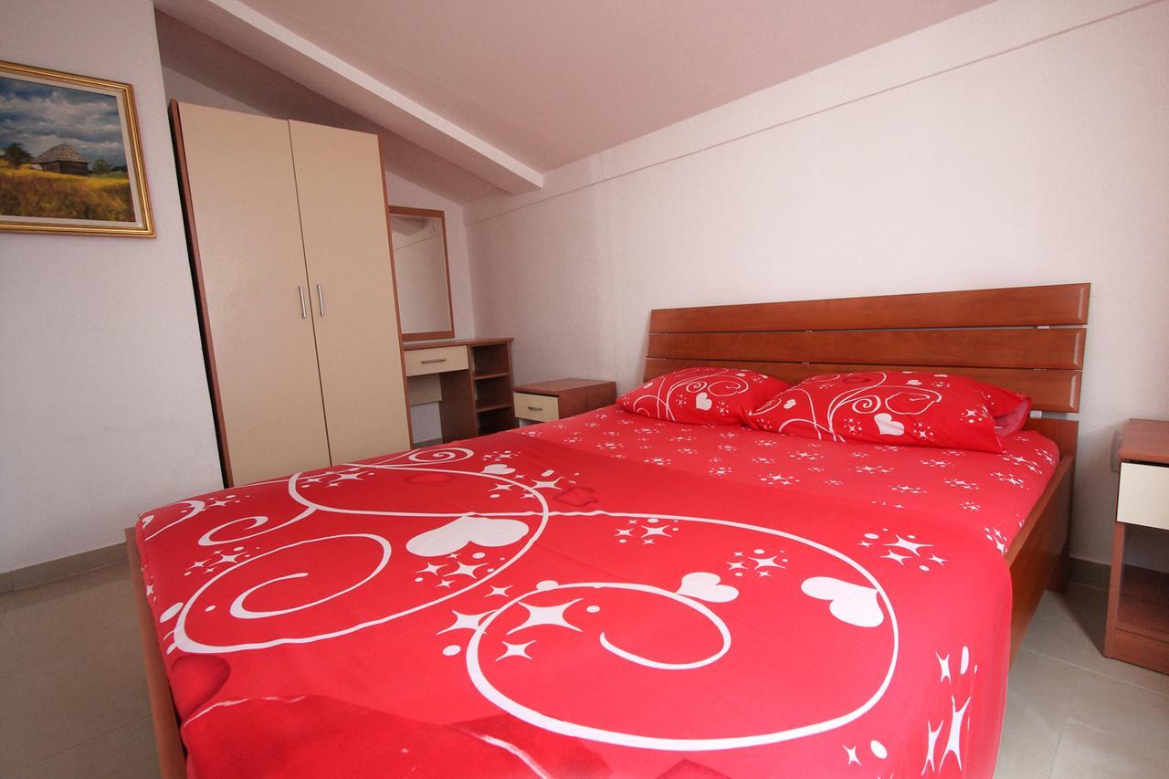 Apartmani Irena Petrovac Eksteriør bilde