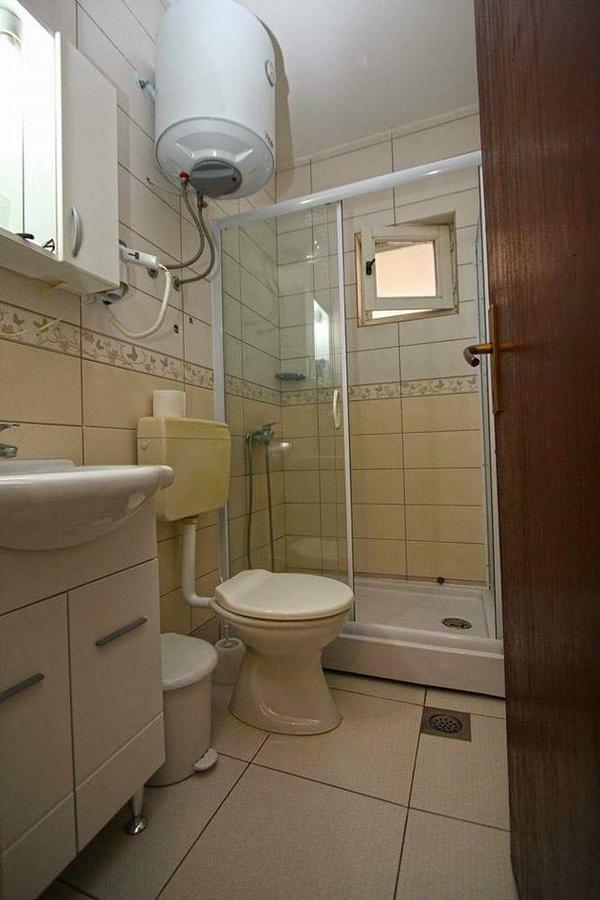 Apartmani Irena Petrovac Eksteriør bilde