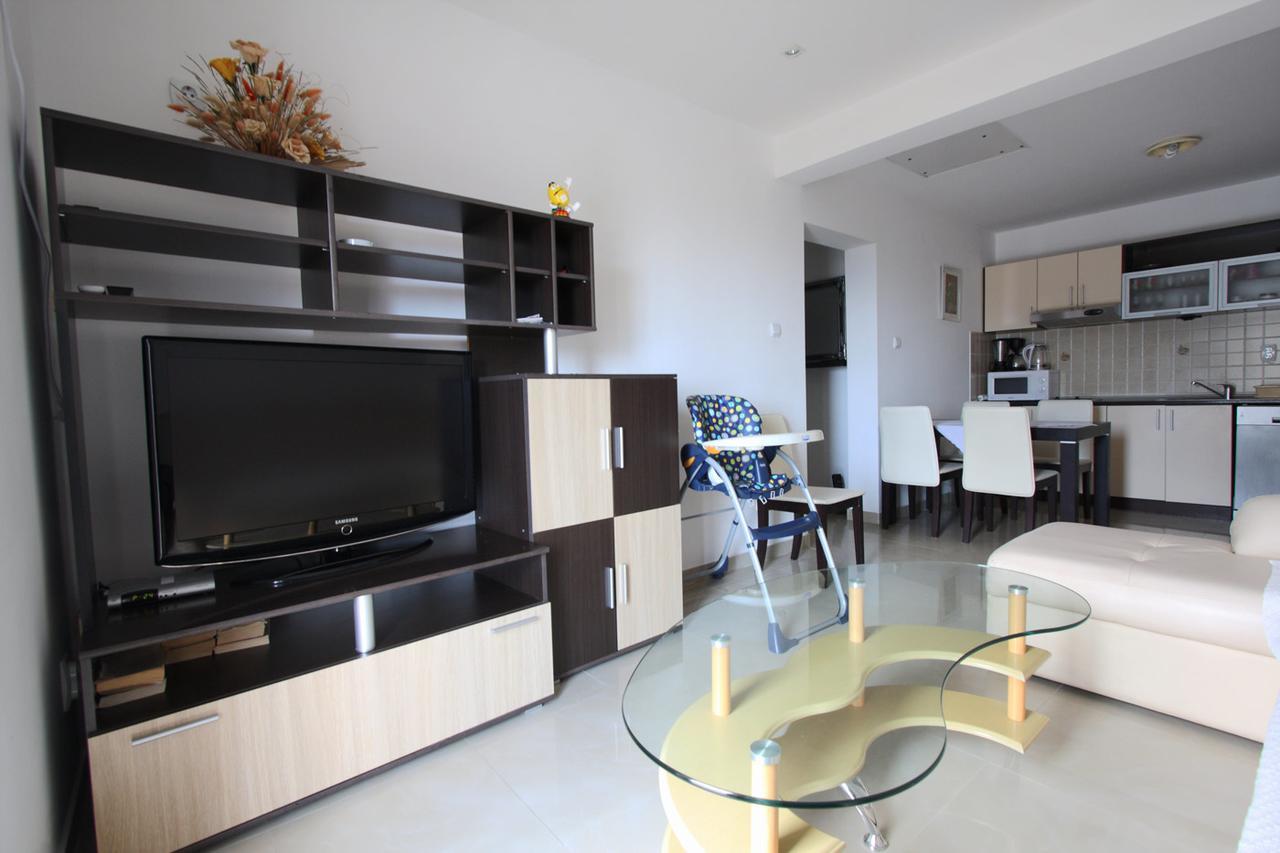 Apartmani Irena Petrovac Eksteriør bilde